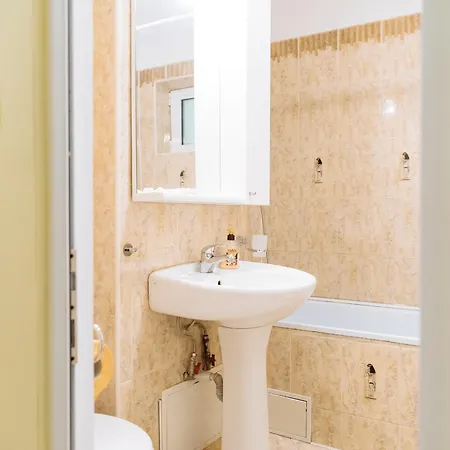 Herastrau Park - Business District - Arancia *