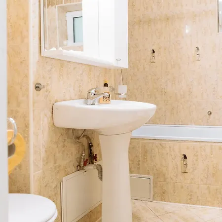 Herastrau Park - Business District - Arancia * Bukarest