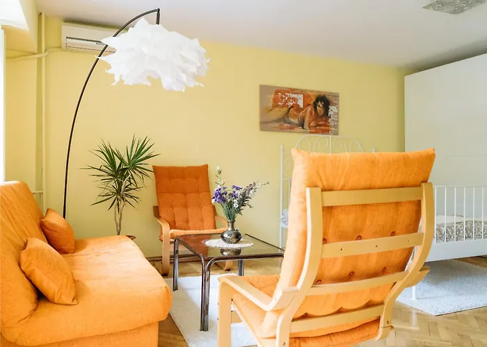 Herastrau Park - Business District - Arancia *