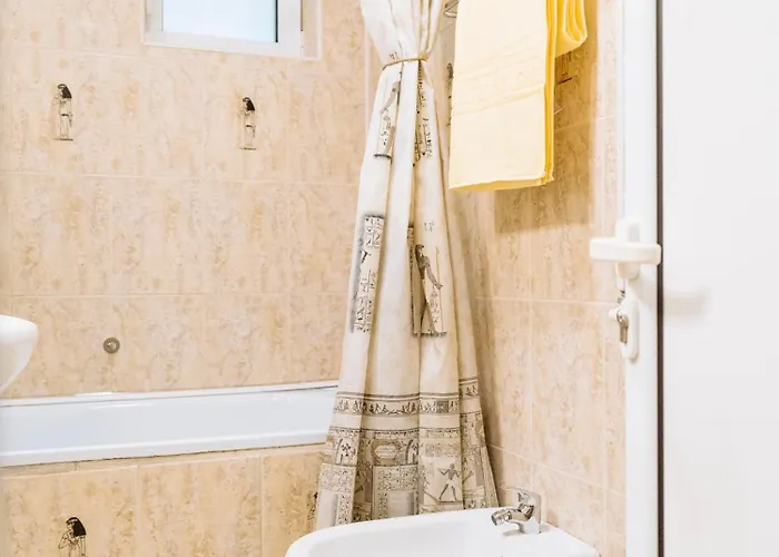 Herastrau Park - Business District - Arancia *