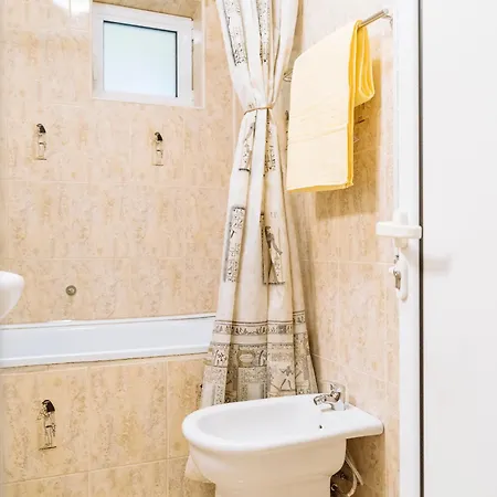 Herastrau Park - Business District - Arancia *